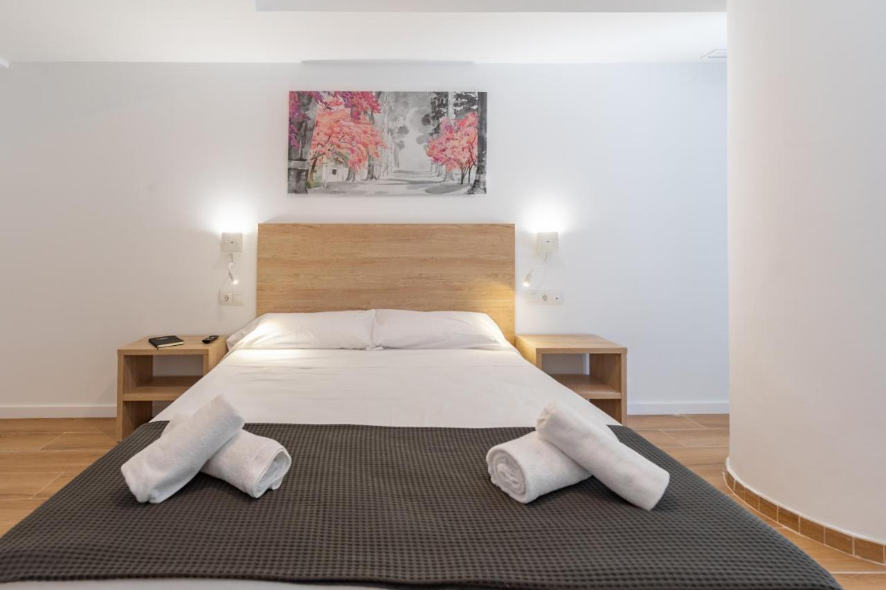 Travel Habitat Alameda Suites. Valence Extérieur photo